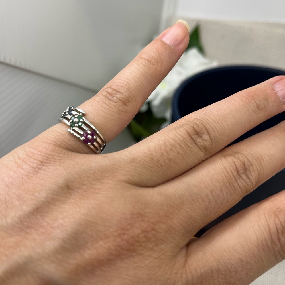 Vintage Sterling Silver Flower Cluster Ring – Ruby, Emerald, Sapphire - Picture 4 of 16